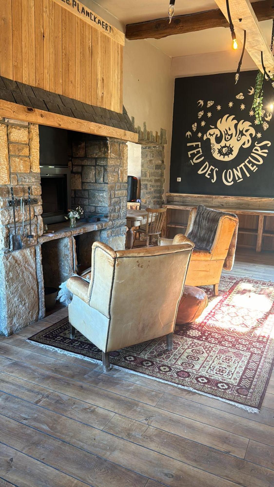 Buteo Chambres D'Hotes & Espresso Lesterny エクステリア 写真