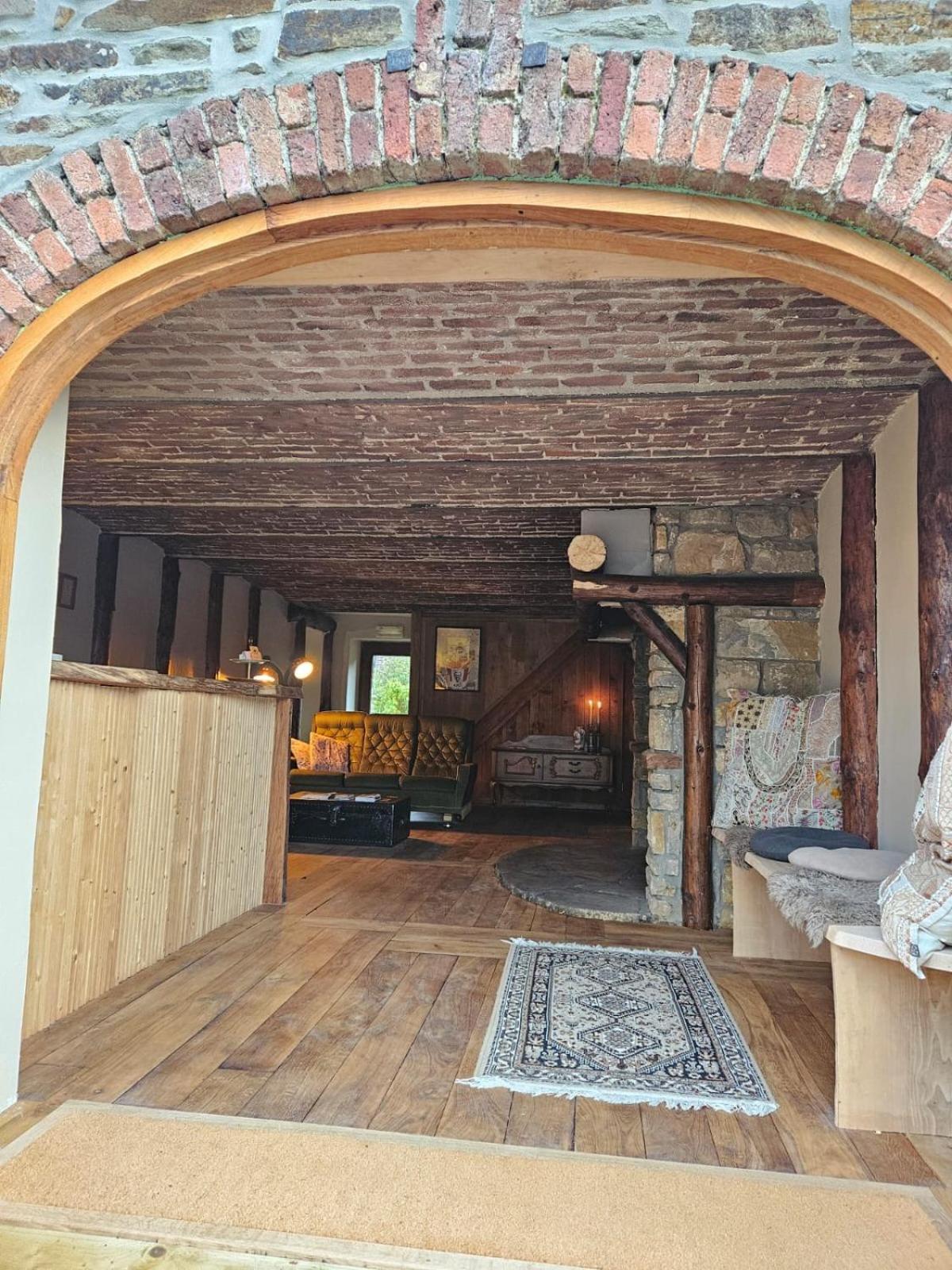 Buteo Chambres D'Hotes & Espresso Lesterny エクステリア 写真